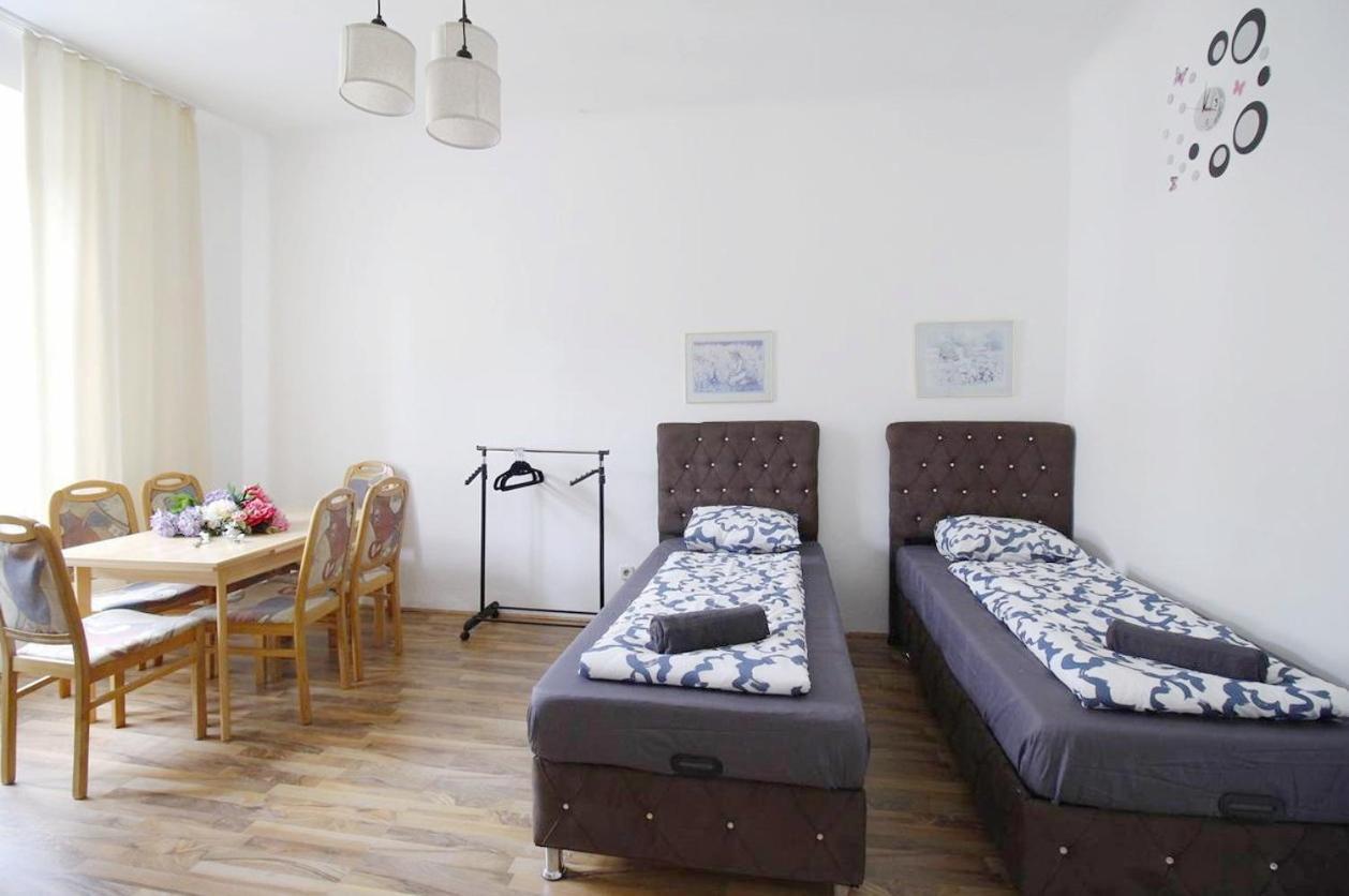 Comfortable Rooms Near Schonbrunn Palace Wien Exterior foto
